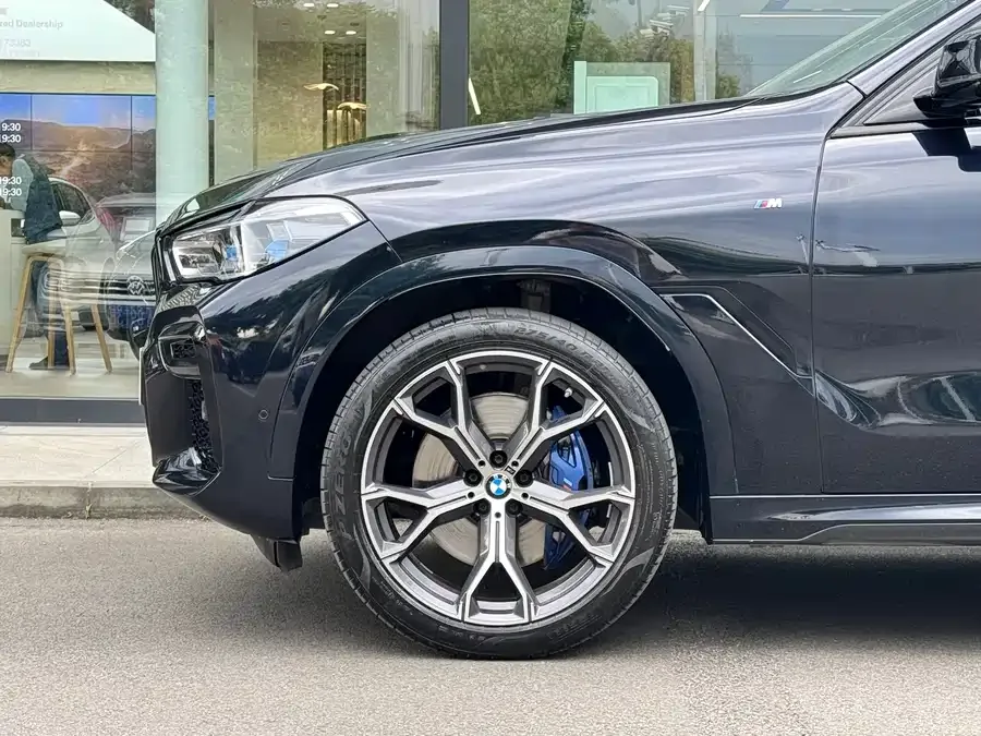 BMW X6 2022 facelift 2 xDrive40i M sports package 2022 — миниатюра 2