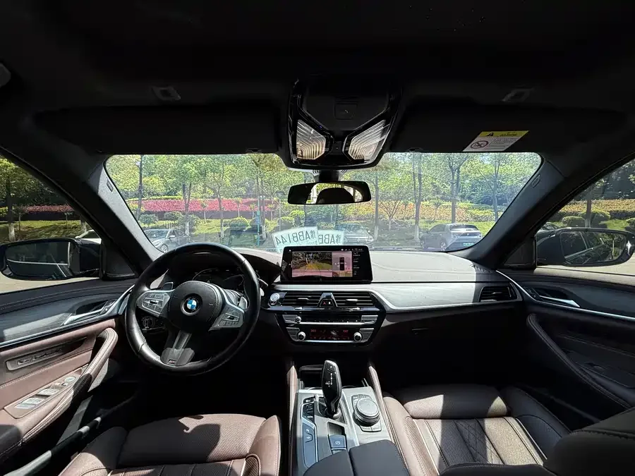 BMW 5 Series BMW 5 Series 2023 facelift 530Li Exclusive M Sport Package 2024 — миниатюра 2
