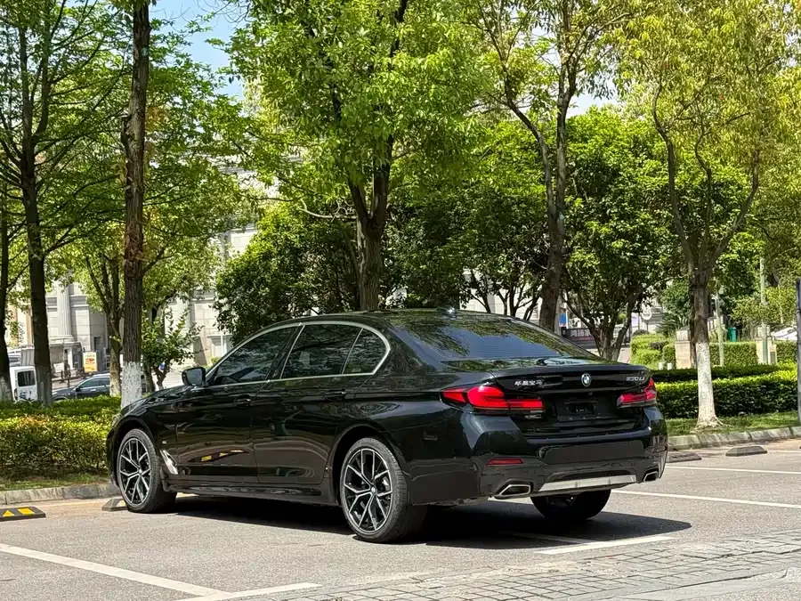 BMW 5 Series BMW 5 Series 2023 facelift 530Li Exclusive M Sport Package 2024 — миниатюра 3