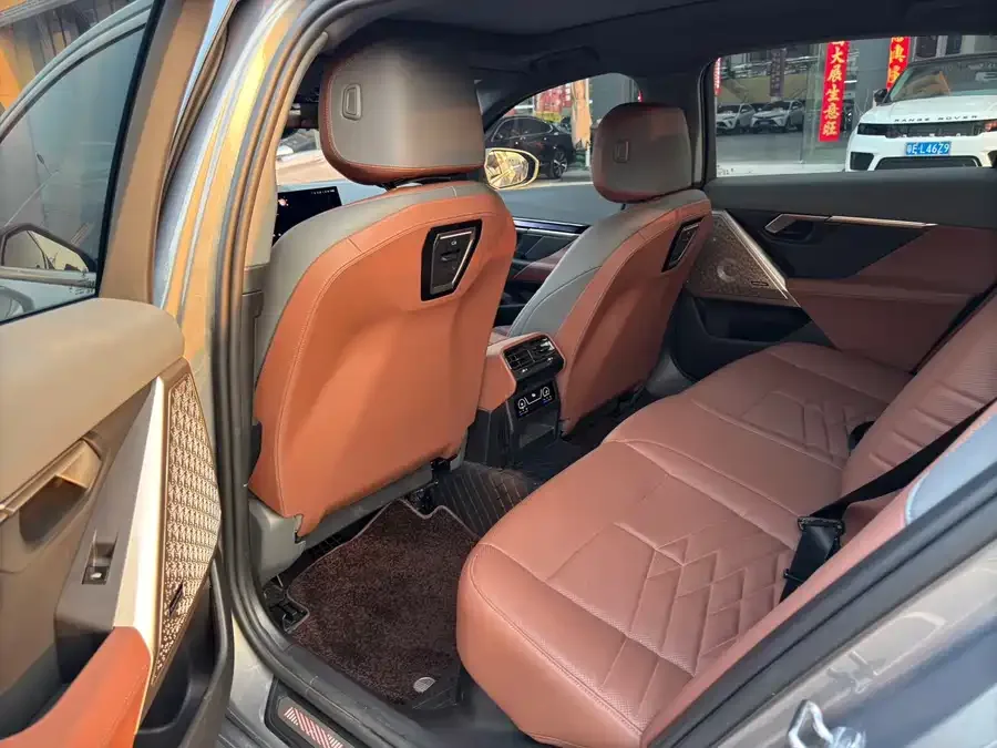 BMW 5 Series BMW 5 Series 2025 530Li Premium Luxury Package 2025 — миниатюра 2