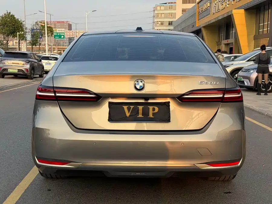 BMW 5 Series BMW 5 Series 2025 530Li Premium Luxury Package 2025 — миниатюра 5