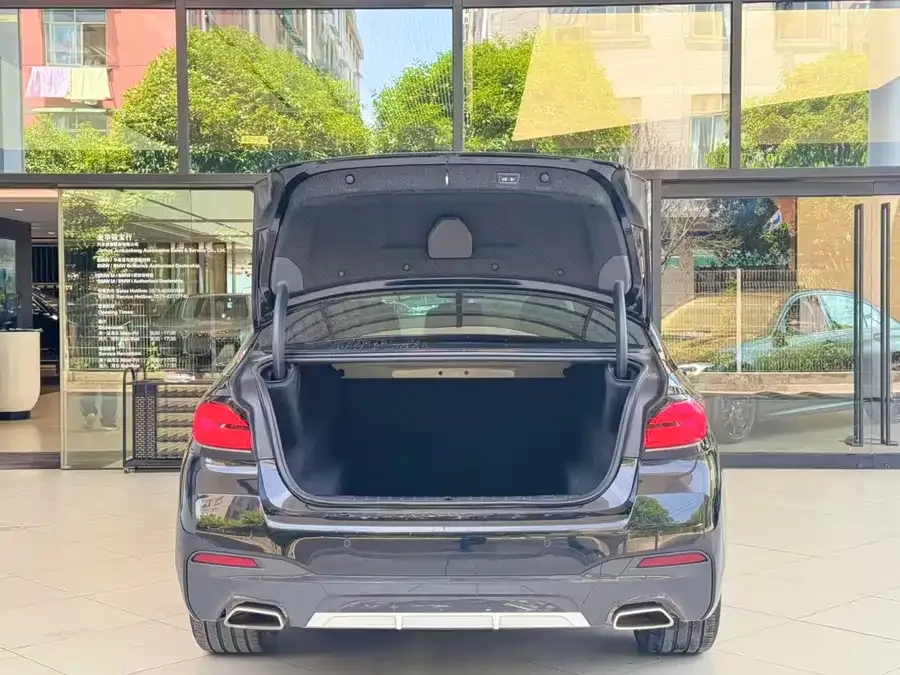 BMW 5 Series BMW 5 Series 2022 530Li Exclusive M Sport Package 2022 — миниатюра 3