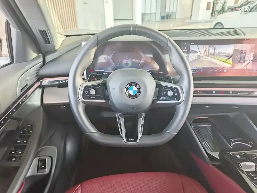 BMW 5 Series BMW 5 Series 2024 530Li Leading M Sports Package 2024 — миниатюра 4