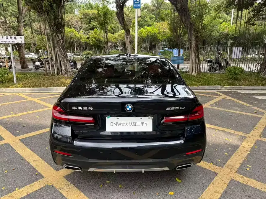 BMW 5 Series BMW 5 Series 2022 facelift 525Li M sports package 2023 — миниатюра 4