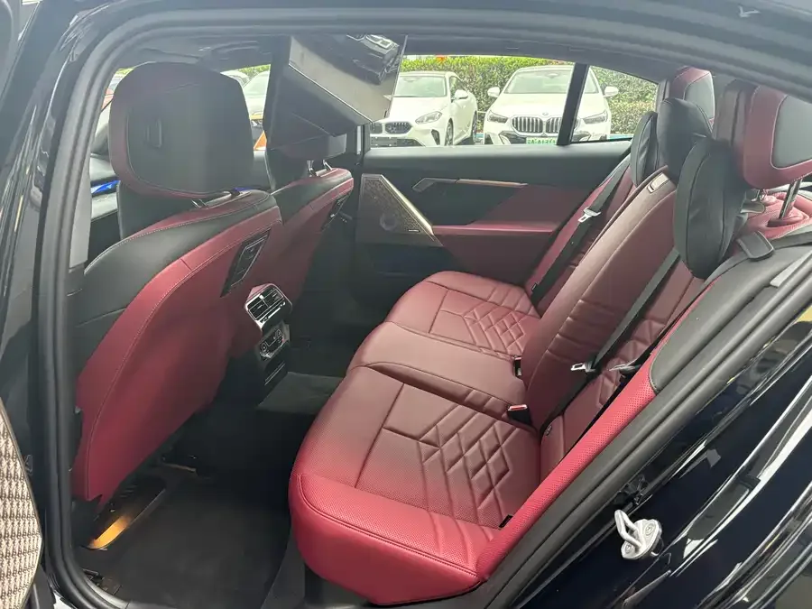 BMW 5 Series BMW 5 Series 2025 530Li Exclusive M Sport Package 2025 — миниатюра 5