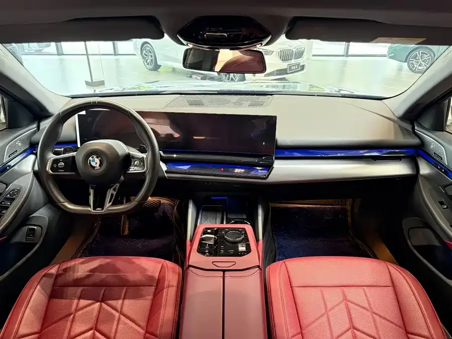 BMW 5 Series BMW 5 Series 2024 530Li Leading M Sports Package 2024 — миниатюра 5