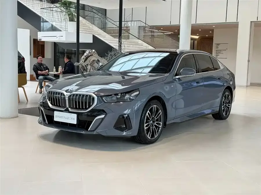 BMW 5 Series 2024