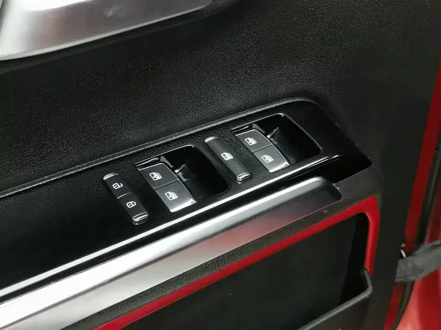 BAIC BJ40 Beijing Off-road BJ40 2020 2.0T Automatic 4WD City Hunter Edition Knight Edition 2022 — миниатюра 3