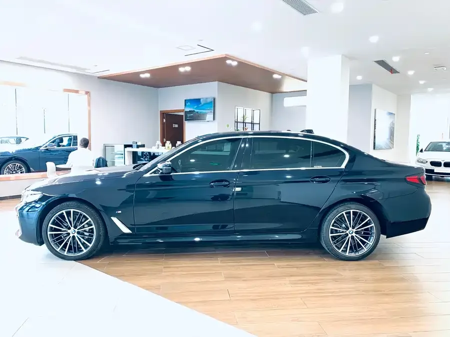 BMW 5 Series BMW 5 Series 2022 530Li Leading M Sport Package 2022 — миниатюра 5