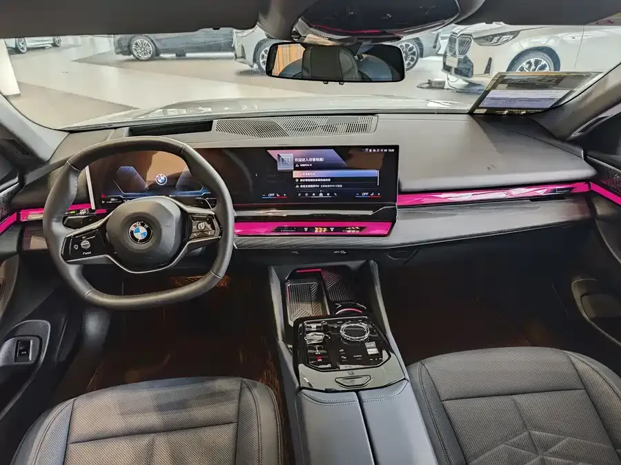 BMW 5 Series BMW 5 Series 2024 530Li Exclusive Luxury Package 2024 — миниатюра 3