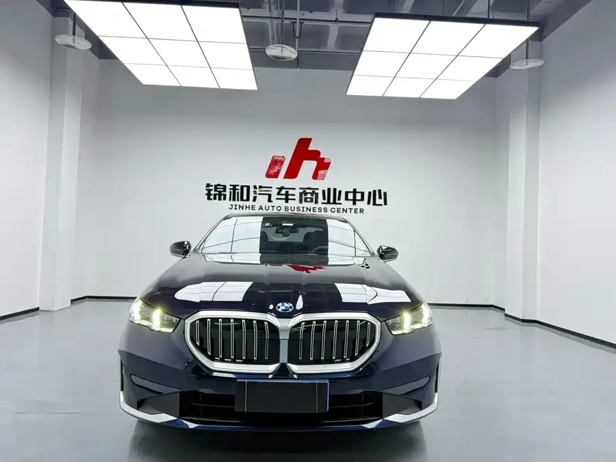 BMW 5 Series 2025