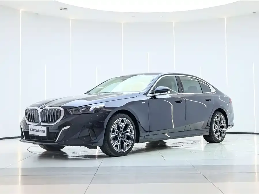 BMW 5 Series 2025