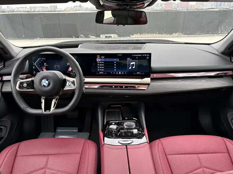 BMW 5 Series BMW 5 Series 2025 530Li Exclusive M Sport Package 2025 — миниатюра 5