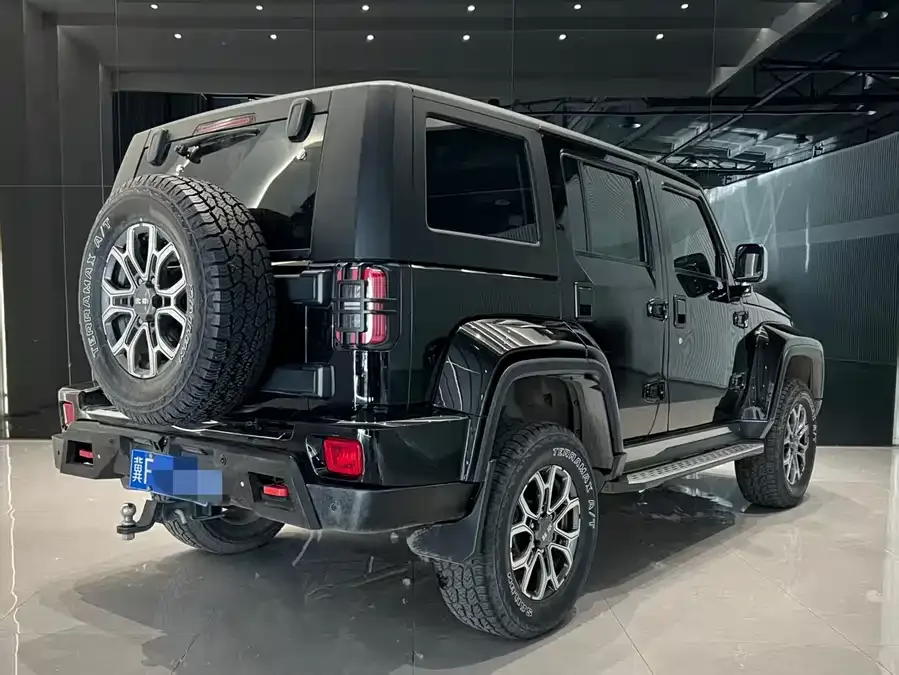 BAIC BJ40 Beijing Off-road BJ40 2020 2.0T Automatic 4WD City Hunter Edition Knight Edition 2022 — миниатюра 2