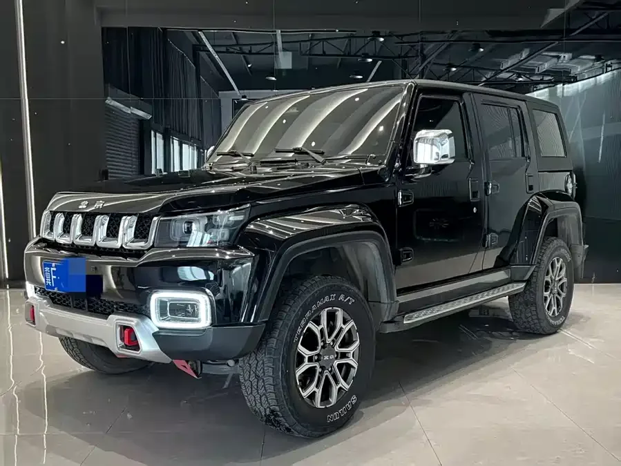 BAIC BJ40 Beijing Off-road BJ40 2020 2.0T Automatic 4WD City Hunter Edition Knight Edition 2022 — фото 1, купить с доставкой в Москву