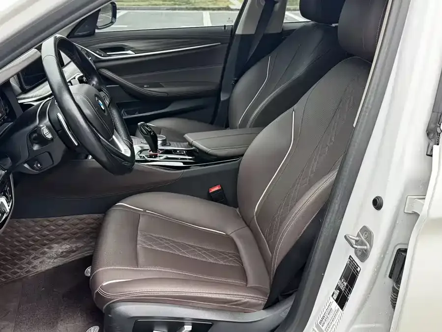 BMW 5 Series BMW 5 Series 2023 530Li Leading Luxury Package 2023 — миниатюра 3
