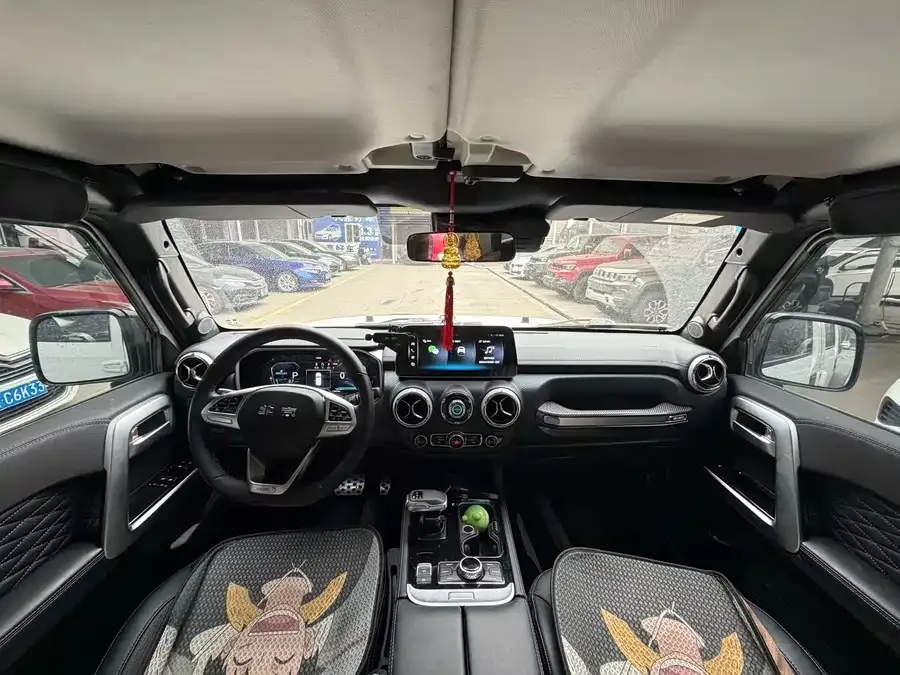 BAIC BJ40 Beijing Off-road BJ40 2023 2.0T Automatic 4WD City Hunter Edition Knight Edition 2023 — миниатюра 2