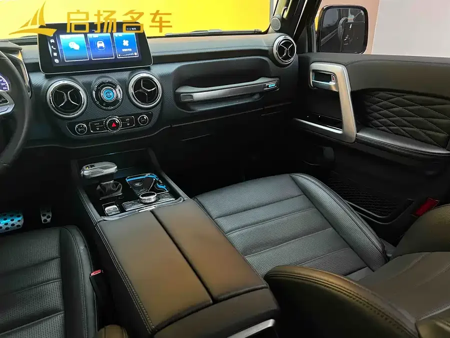 BAIC BJ40 Beijing Off-road BJ40 2024 2.0D Blade Hero Glory Edition 2024 — миниатюра 4