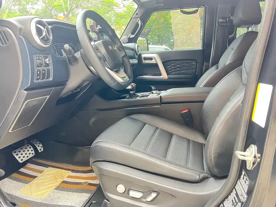 BAIC BJ40 Beijing Off-road BJ40 2024 2.0D Blade Hero Glory Edition 2025 — миниатюра 2