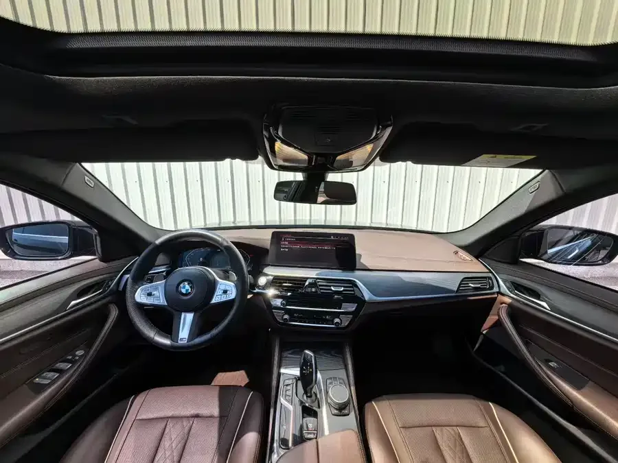 BMW 5 Series BMW 5 Series 2022 530Li Leading M Sport Package 2022 — миниатюра 2