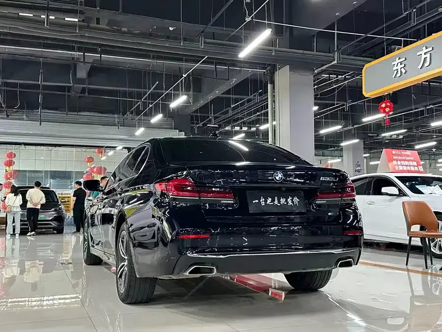 BMW 5 Series BMW 5 Series 2022 530Li Leading M Sport Package 2023 — миниатюра 3