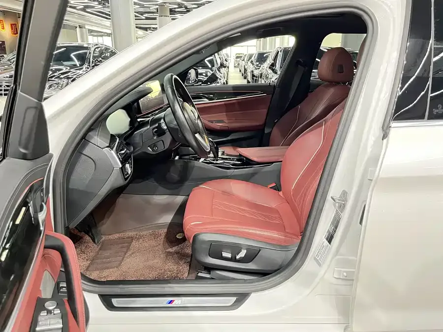BMW 5 Series BMW 5 Series 2022 facelift 525Li M sports package 2024 — миниатюра 4