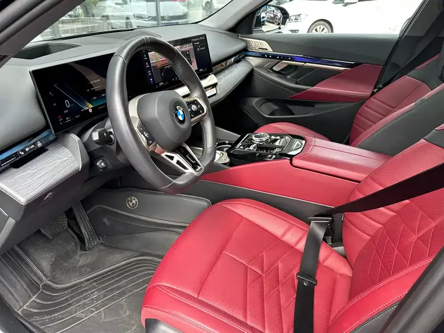 BMW 5 Series BMW 5 Series 2025 530Li Exclusive M Sport Package 2025 — миниатюра 3