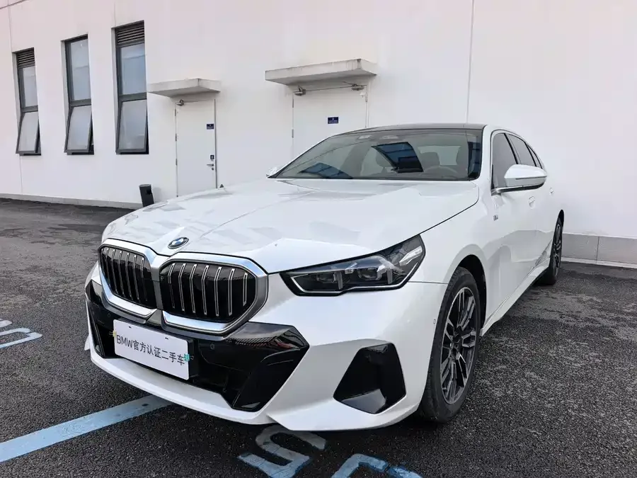 BMW 5 Series 2024