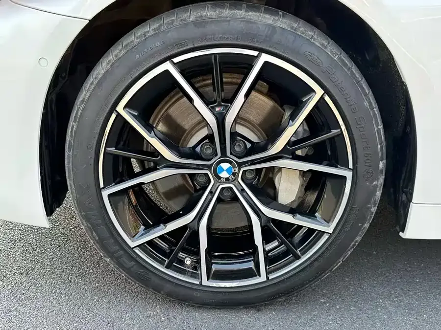 BMW 5 Series BMW 5 Series 2023 530Li Exclusive M Sport Package 2023 — миниатюра 2