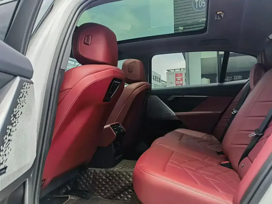 BMW 5 Series BMW 5 Series 2024 530Li Leading M Sports Package 2024 — миниатюра 2
