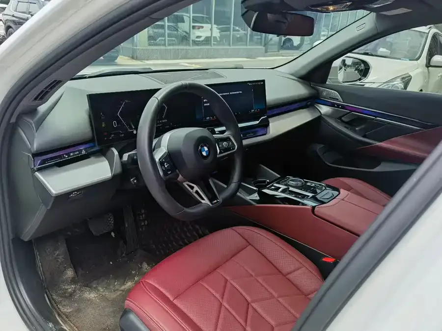 BMW 5 Series BMW 5 Series 2024 530Li Leading M Sports Package 2024 — миниатюра 4