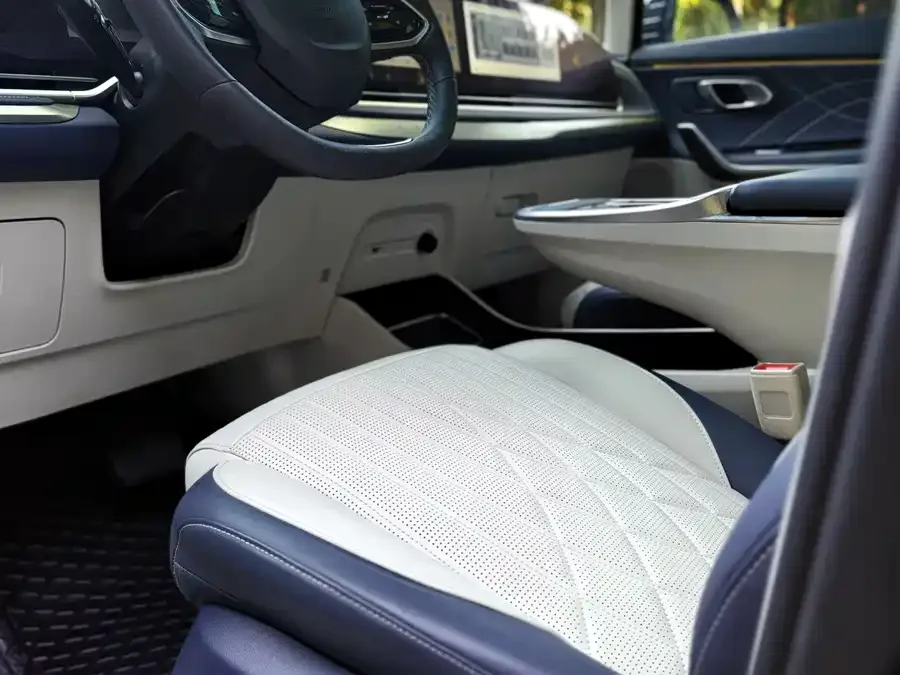 Maxus G90 2023 2.0T Interstellar Seven-seat Edition 2023 — миниатюра 2