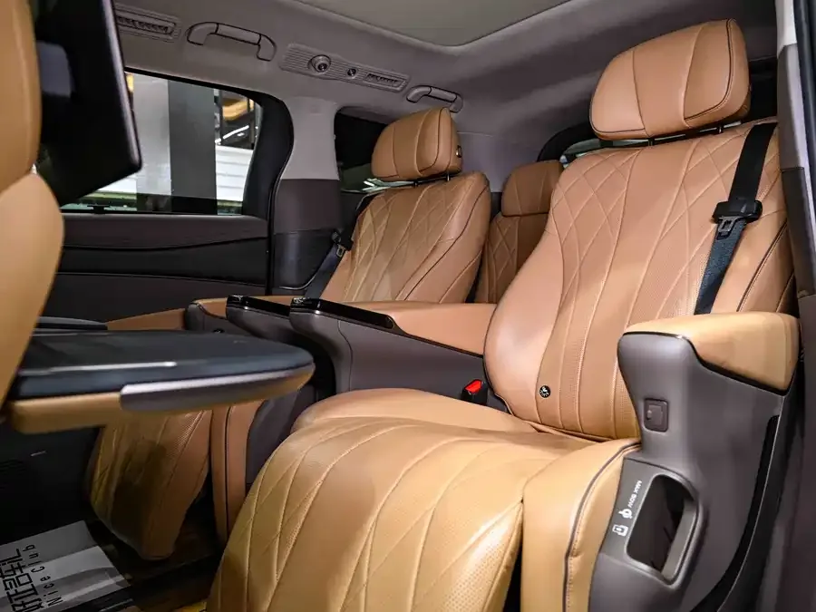 BYD D9 BYD D9 2022 DM-i 970 4WD Flagship Model 2024 — миниатюра 5