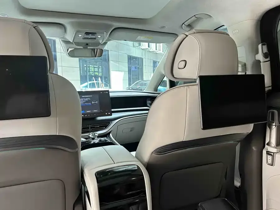 BYD D9 BYD D9 2022 DM-i 970 4WD Flagship Model 2023 — миниатюра 3