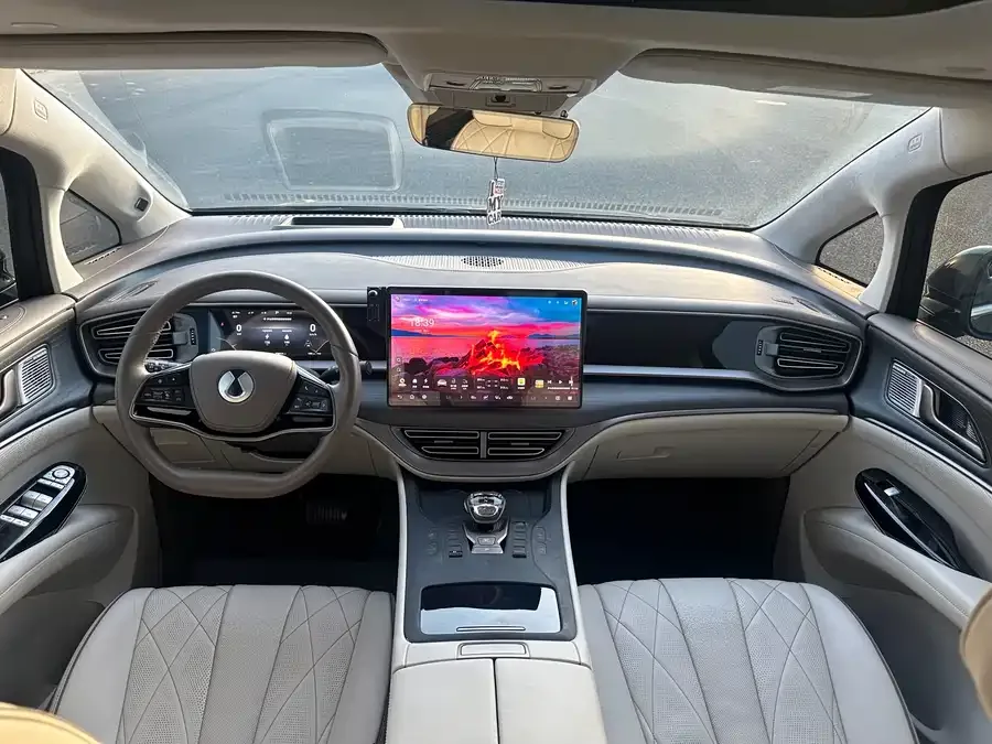 BYD D9 BYD D9 2022 DM-i 970 4WD Flagship Model 2023 — миниатюра 2