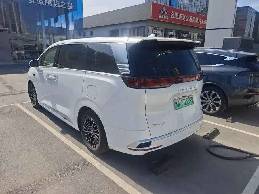 BYD D9 Denza D9 2025 DM-i Intelligent Driving Edition 1020 Four-Wheel Drive Flagship Model 2025 — миниатюра 2