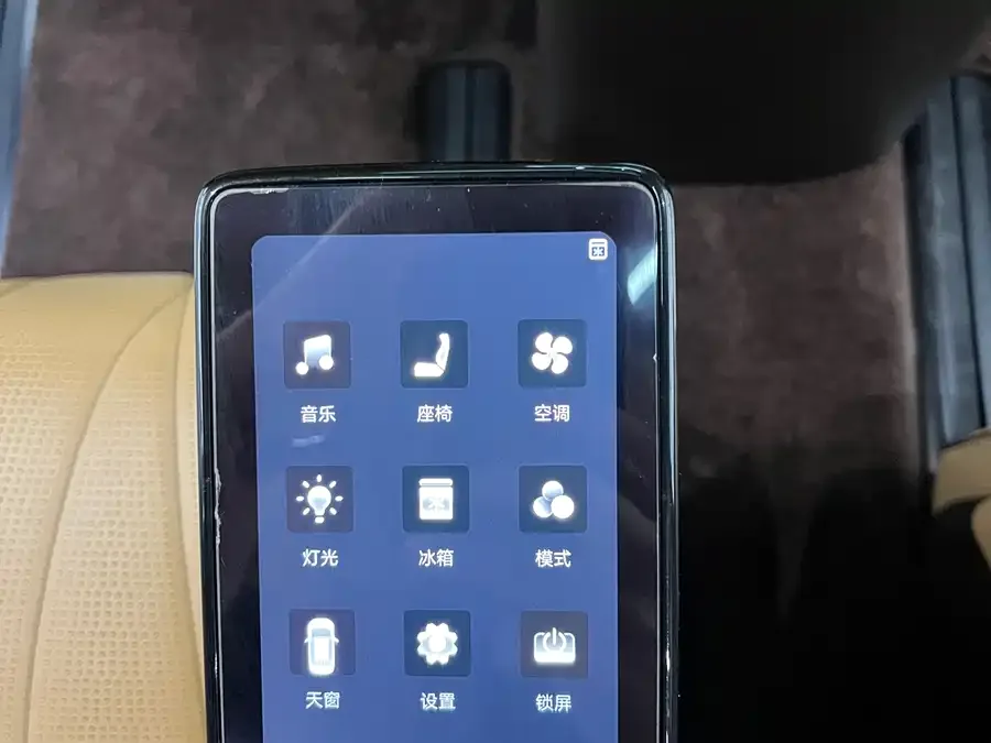 BYD D9 DENZA D9 2024 DM-i 980 4WD Premium Edition 2025 — миниатюра 4