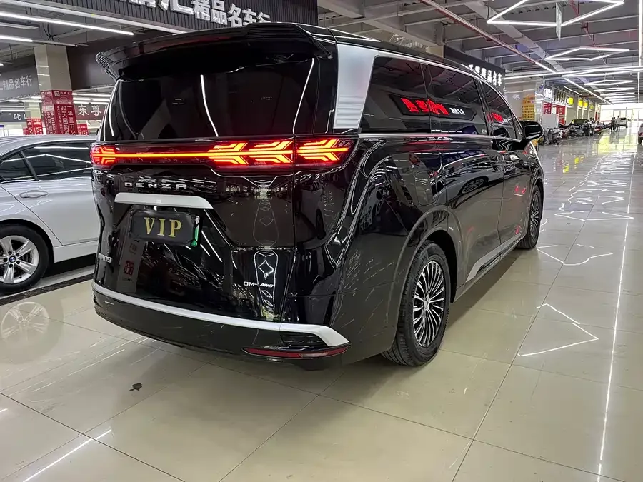 BYD D9 DENZA D9 2024 DM-i 980 4WD Premium Edition 2025 — миниатюра 5
