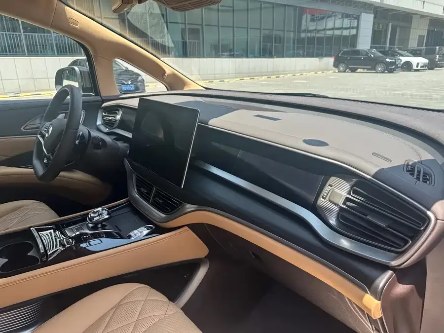 BYD D9 Denza D9 2025 DM-i Intelligent Driving Edition 1020 Four-Wheel Drive Flagship Model 2024 — миниатюра 4
