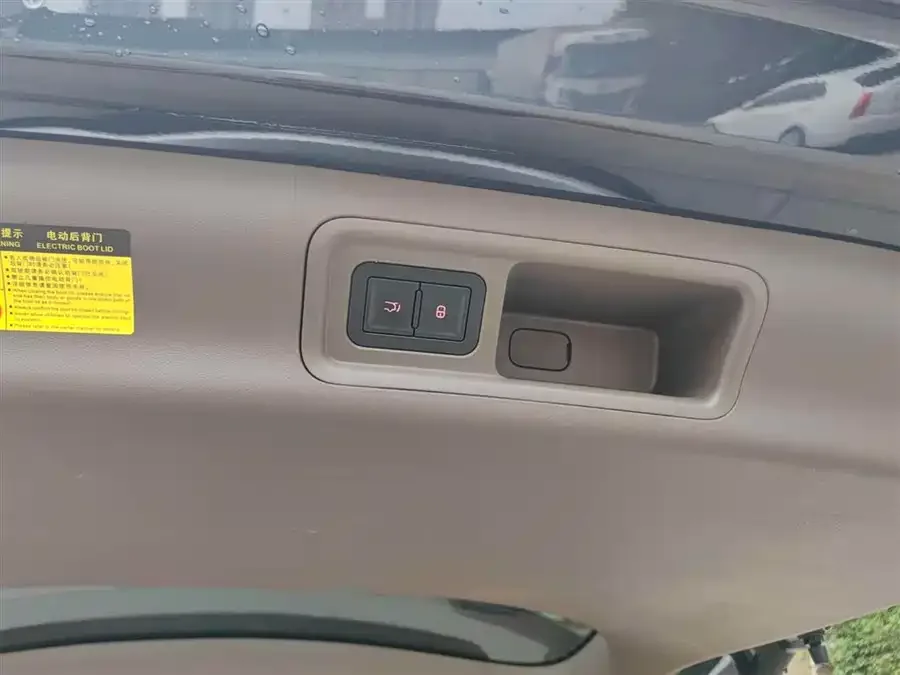 BYD D9 DENZA D9 2022 DM-i 1040 Premium Edition 2023 — миниатюра 5