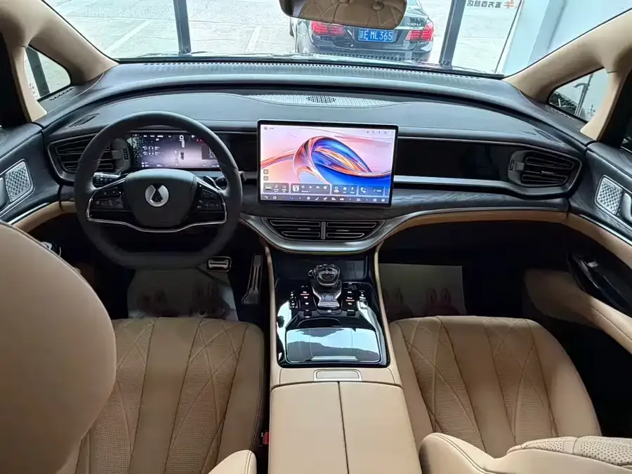 BYD D9 BYD D9 2025 DM-i Intelligent Driving Edition 1020 4WD Premium Edition 2025 — миниатюра 5