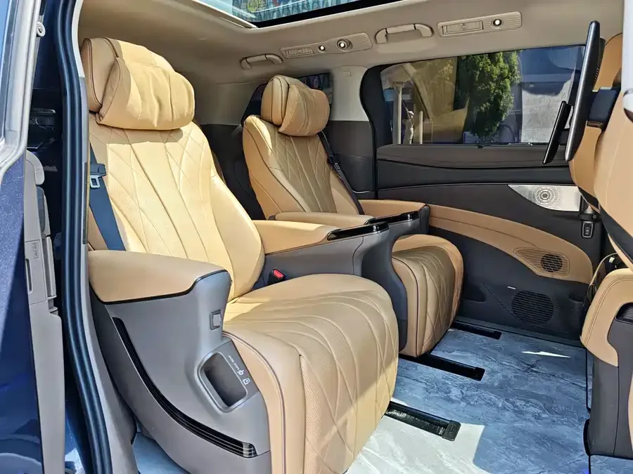 BYD D9 DENZA D9 2024 DM-i 980 4WD Flagship Model 2023 — миниатюра 3