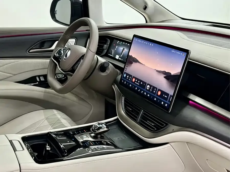 BYD D9 BYD D9 2022 DM-i 970 4WD Flagship Model 2024 — миниатюра 4