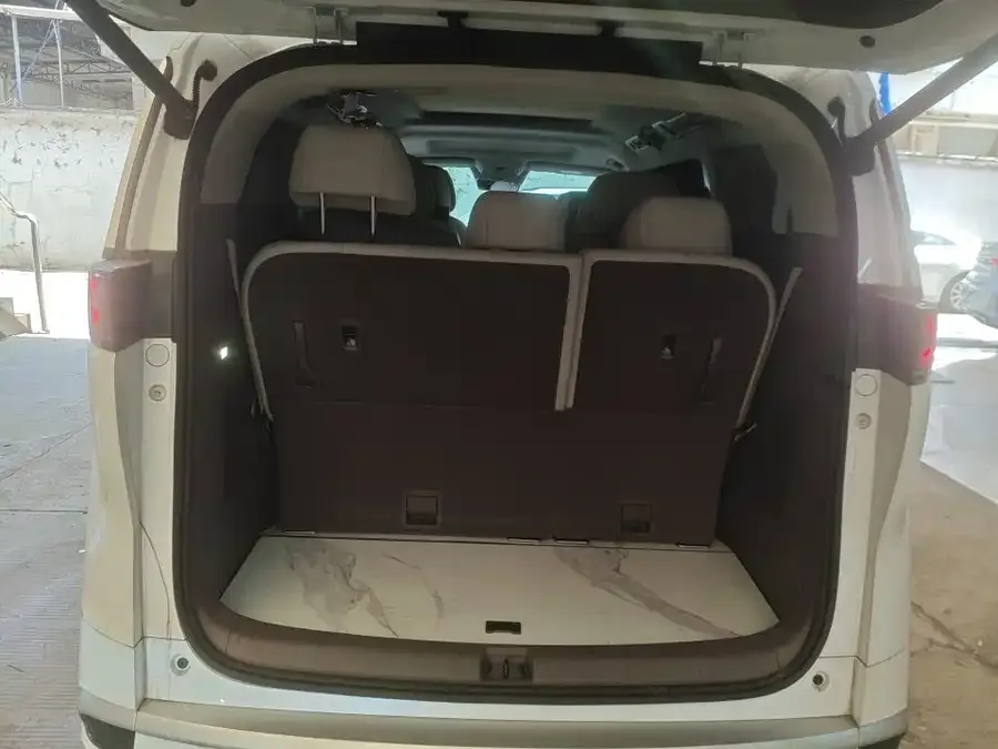 BYD D9 BYD D9 2022 DM-i 970 4WD Flagship Model 2023 — миниатюра 3