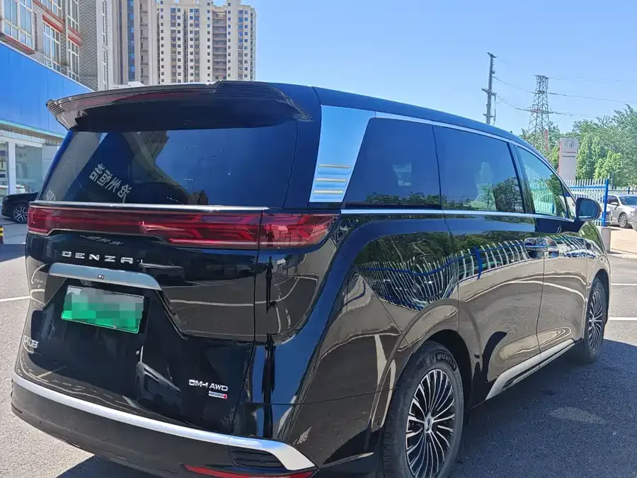 BYD D9 Denza D9 2025 DM-i Intelligent Driving Edition 1020 Four-Wheel Drive Flagship Model 2025 — миниатюра 2