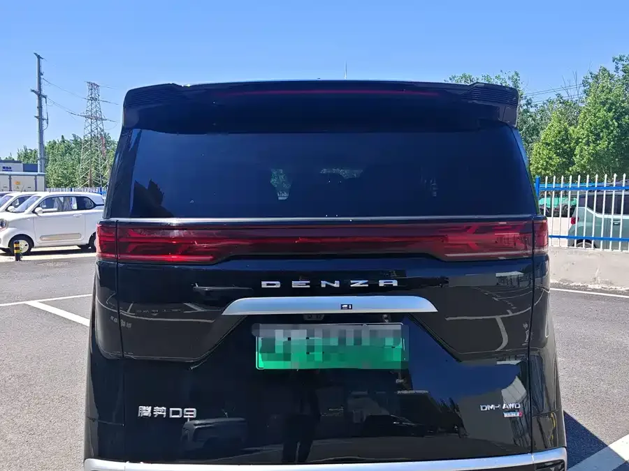 BYD D9 Denza D9 2025 DM-i Intelligent Driving Edition 1020 Four-Wheel Drive Flagship Model 2025 — миниатюра 4