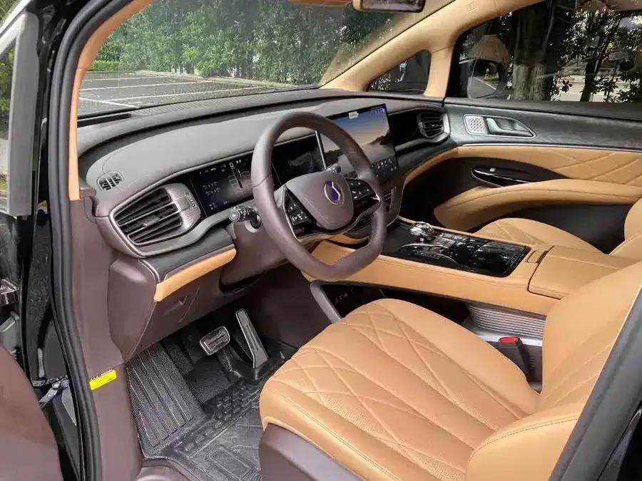 BYD D9 BYD D9 2025 DM-i Intelligent Driving Edition 1020 4WD Premium Edition 2025 — миниатюра 4