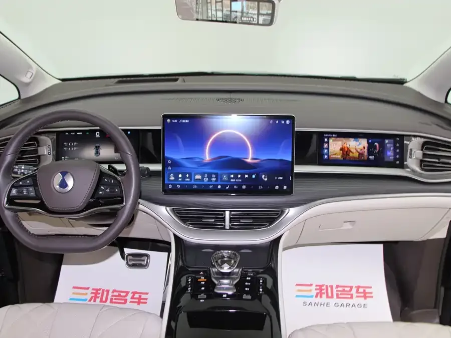 BYD D9 Denza D9 2025 DM-i Intelligent Driving Edition 1020 Four-Wheel Drive Flagship Model 2025 — миниатюра 3