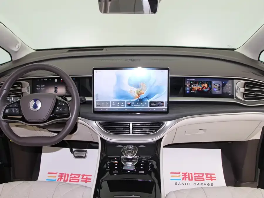 BYD D9 Denza D9 2025 DM-i Intelligent Driving Edition 1020 Four-Wheel Drive Flagship Model 2025 — миниатюра 4
