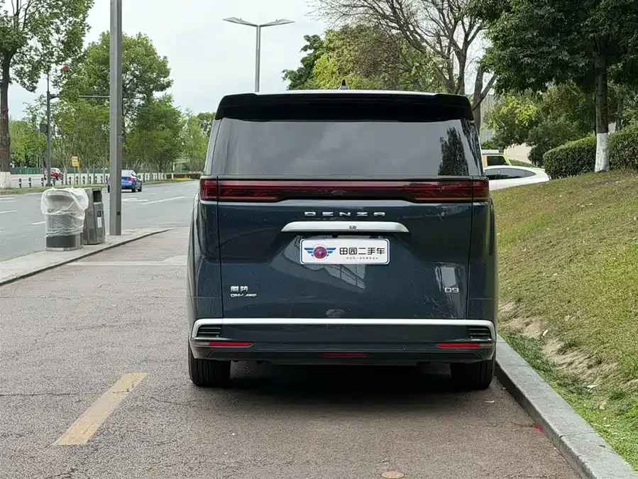 BYD D9 DENZA D9 2022 DM-i 970 4WD Premium Edition 2023 — миниатюра 2